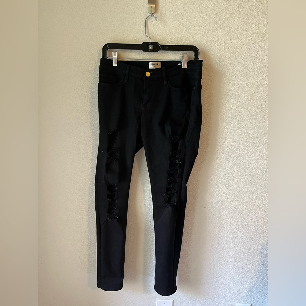 FRAME Denim | Distressed Black Jeans | Le Skinny De Jeanne